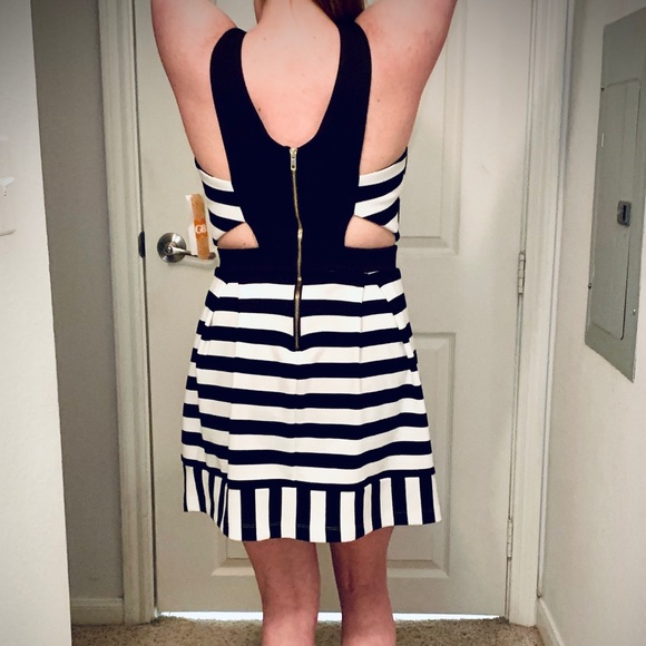 NWT black/white striped GB dress size 3 - Picture 3 of 4